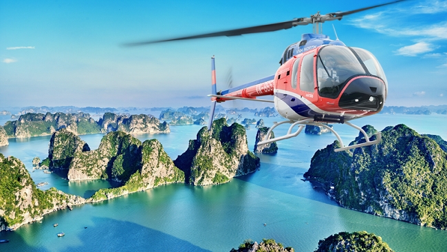khám phá vịnh Hạ Long bằng máy bay trực thăng