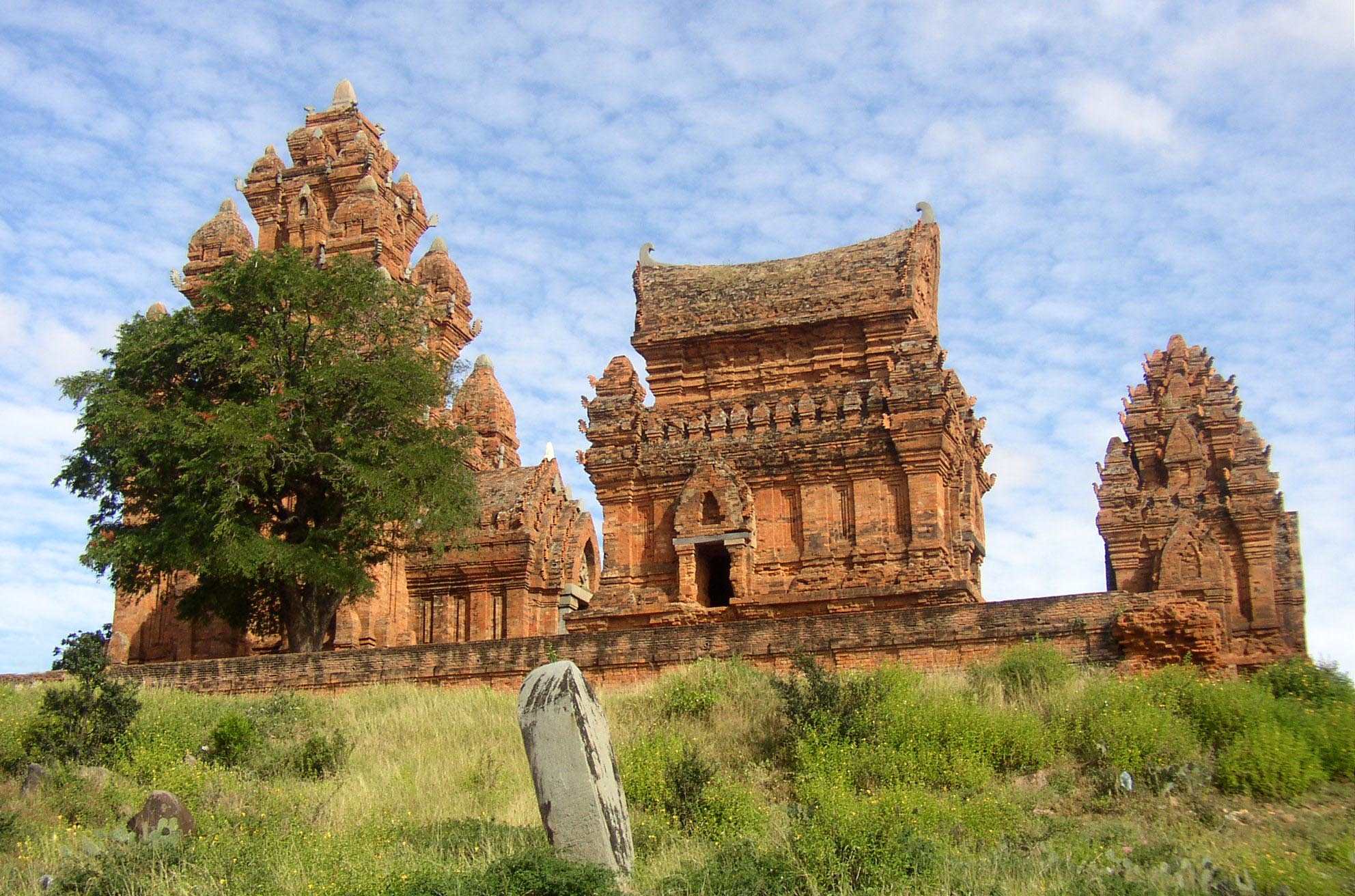 Tháp Chàm PoKlong Garai